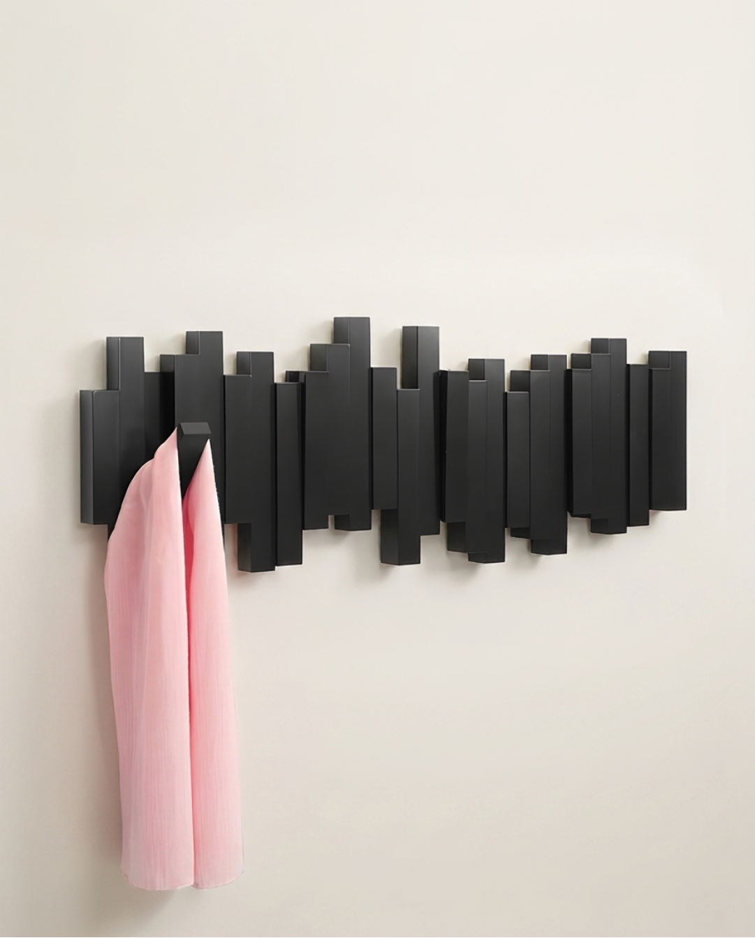 Houten wandkapstok met inklapbare magneethaken – beuken hout, 3 tot 10 haken | Zwart - Maison Roze