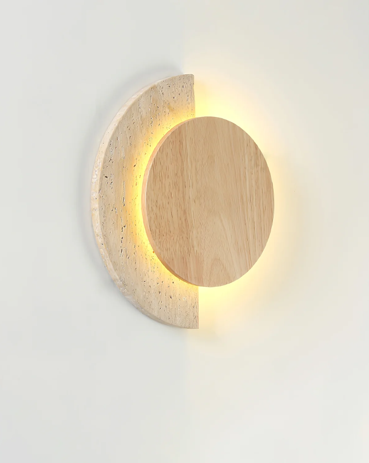Crescent Halo - Ronde wandlamp van travertin en hout | Ø 35 x H 40 cm - Maison Roze
