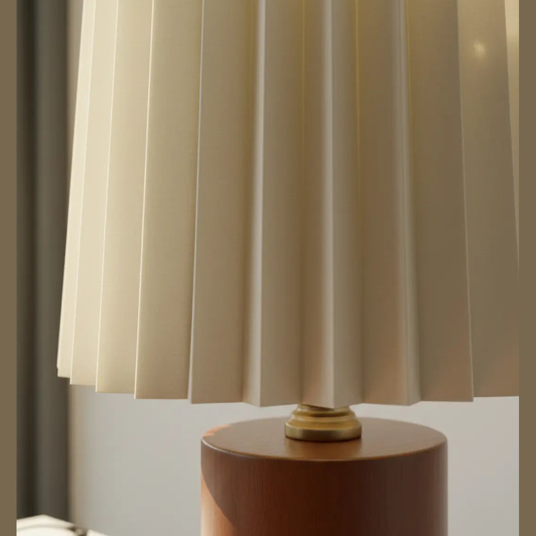31cm Koreaanse Stijl Tafellamp – Geplooide Stoffen Kap Met Houten Voet