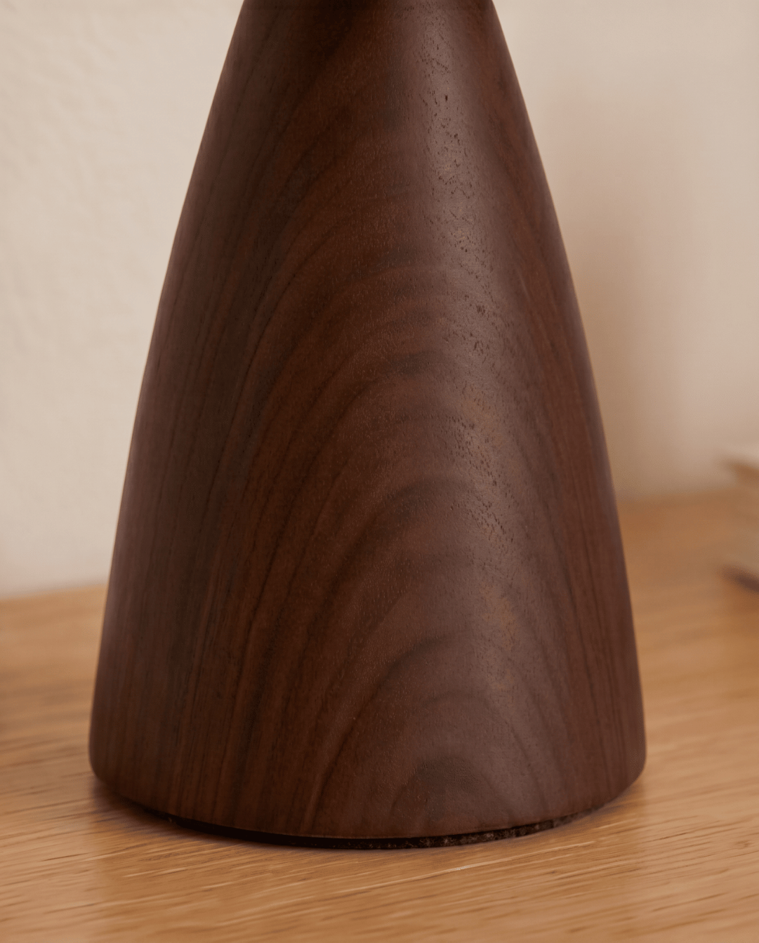 Tafellamp van keramiek met hout design en stoffen kap - kegel | - Maison Roze
