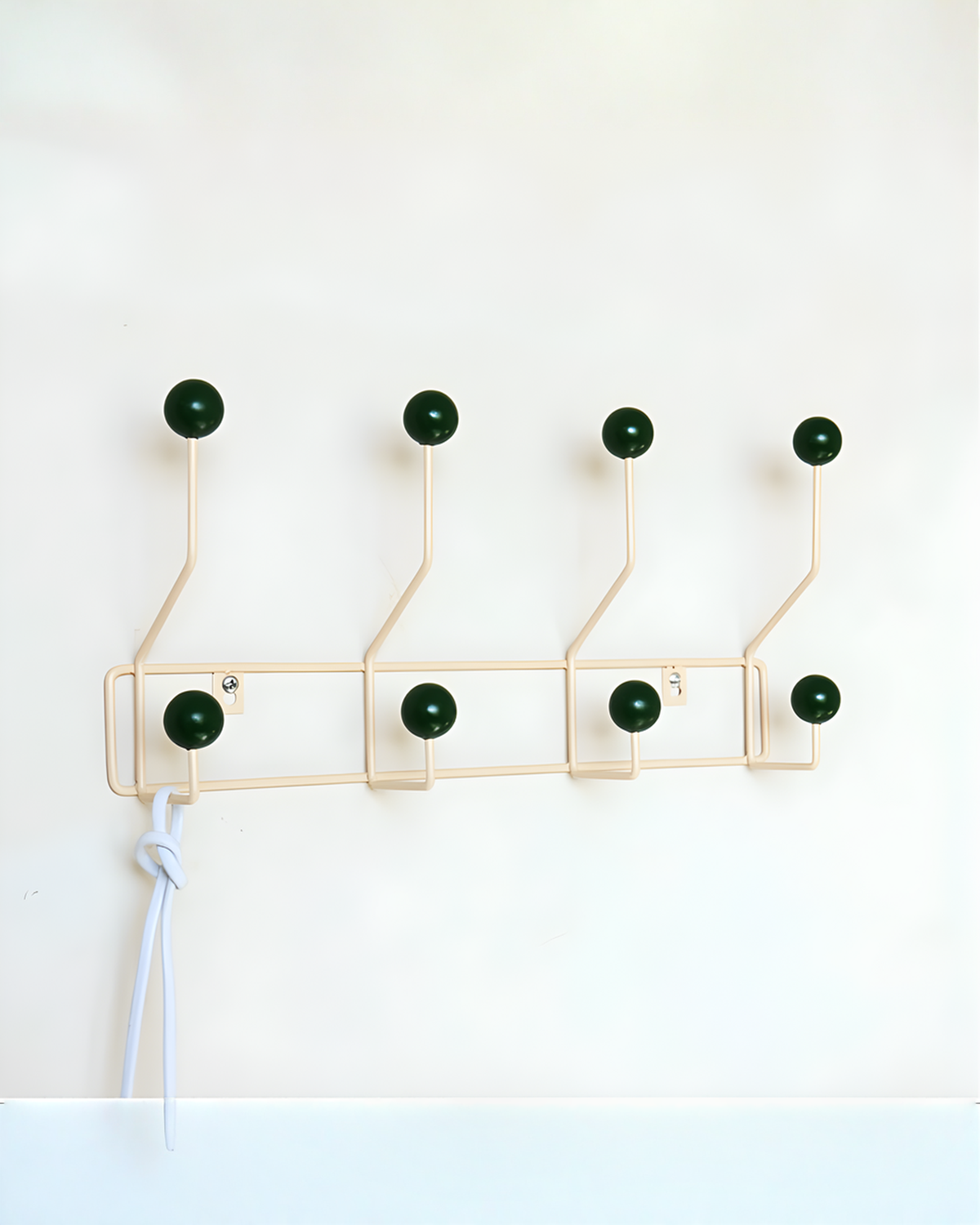 Wandkapstok met witte bolletjes en 4 dubbele haken - 37 cm | Groen 4 Haken - Maison Roze