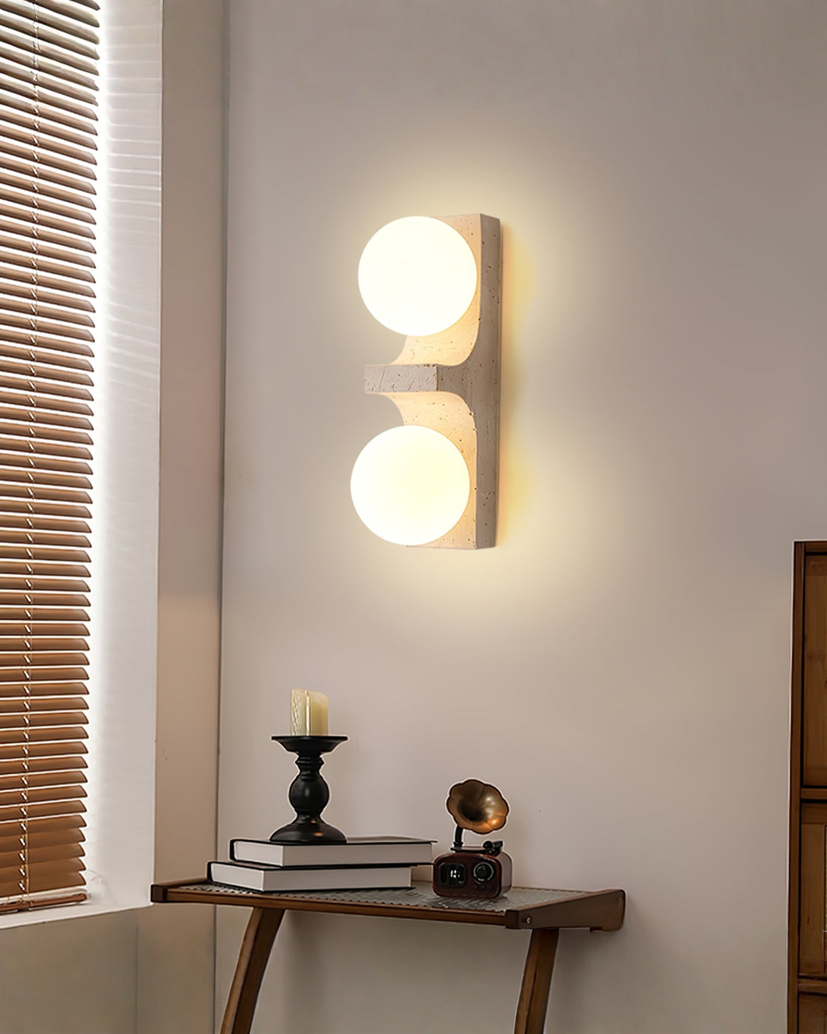 Cirra Orb - Travertin wandlamp met bol | - Maison Roze