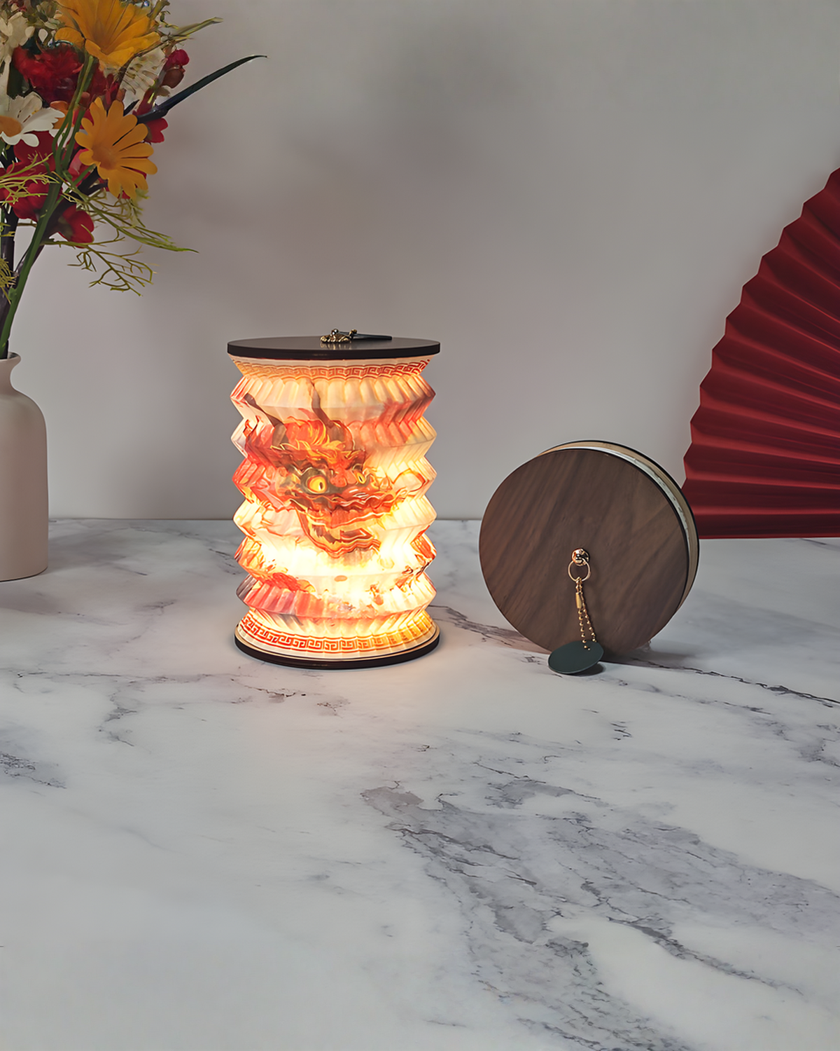 Opvouwbare papieren lampion tafellamp met Chinese print, 16 cm | Motief K - Maison Roze