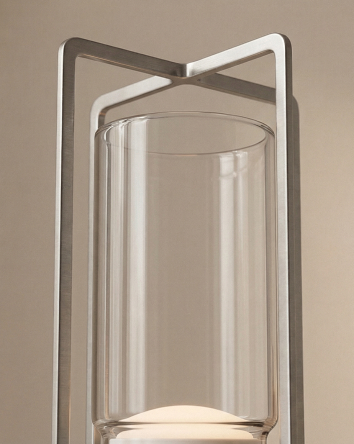 Minimalistische Kristallen LED-Tafellamp 17,5cm – USB-Oplaadbaar – Aluminium Voet | - Maison Roze