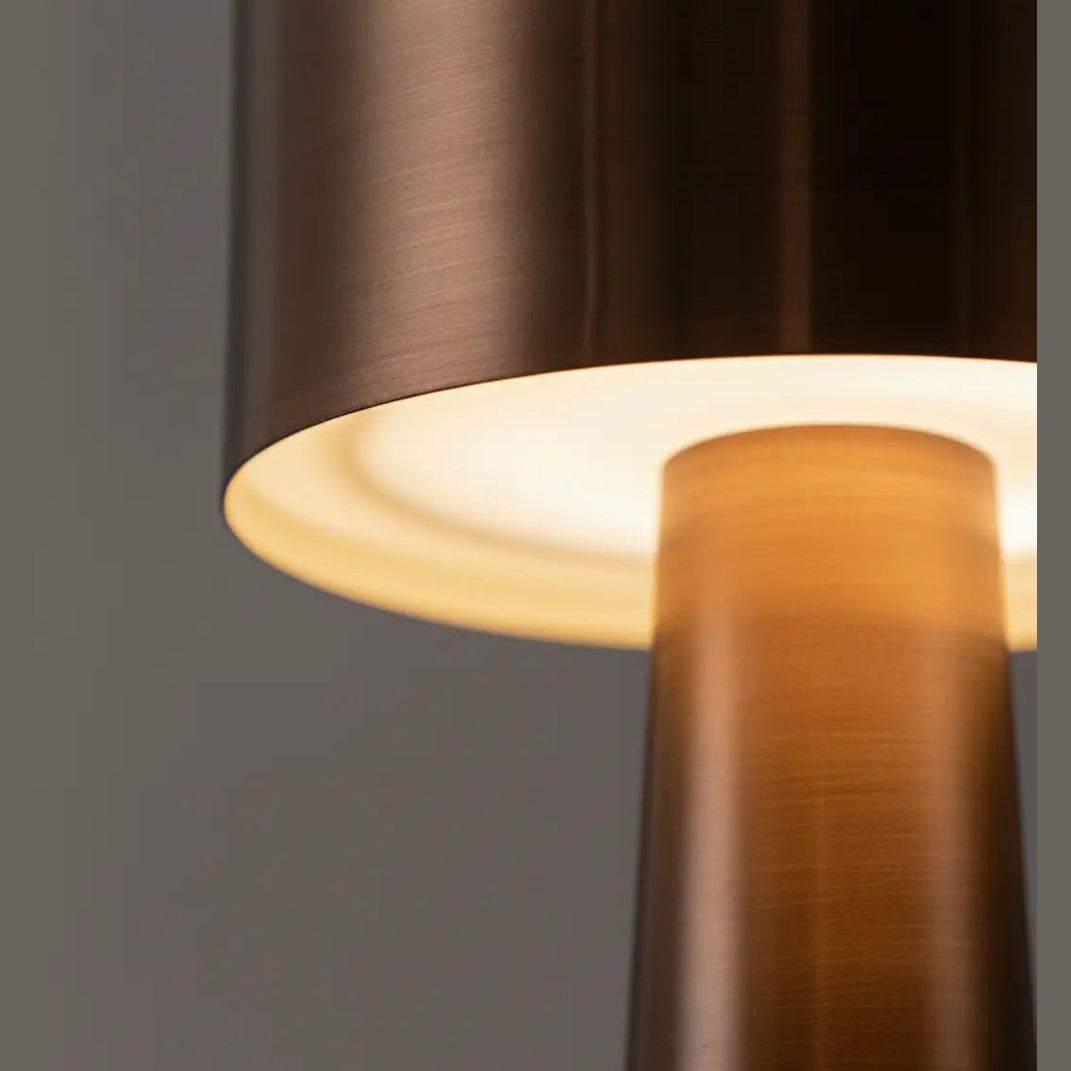 Moderne Draadloze Tafellamp – Oplaadbare LED – Metalen Afwerking