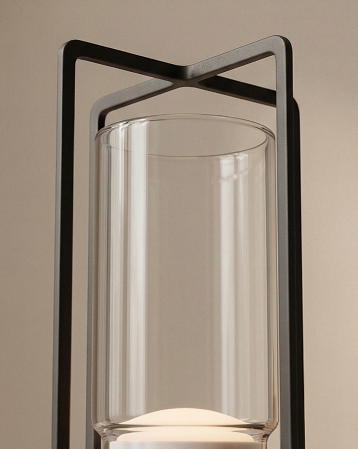 Minimalistische Kristallen LED-Tafellamp 17,5cm – USB-Oplaadbaar – Aluminium Voet | - Maison Roze