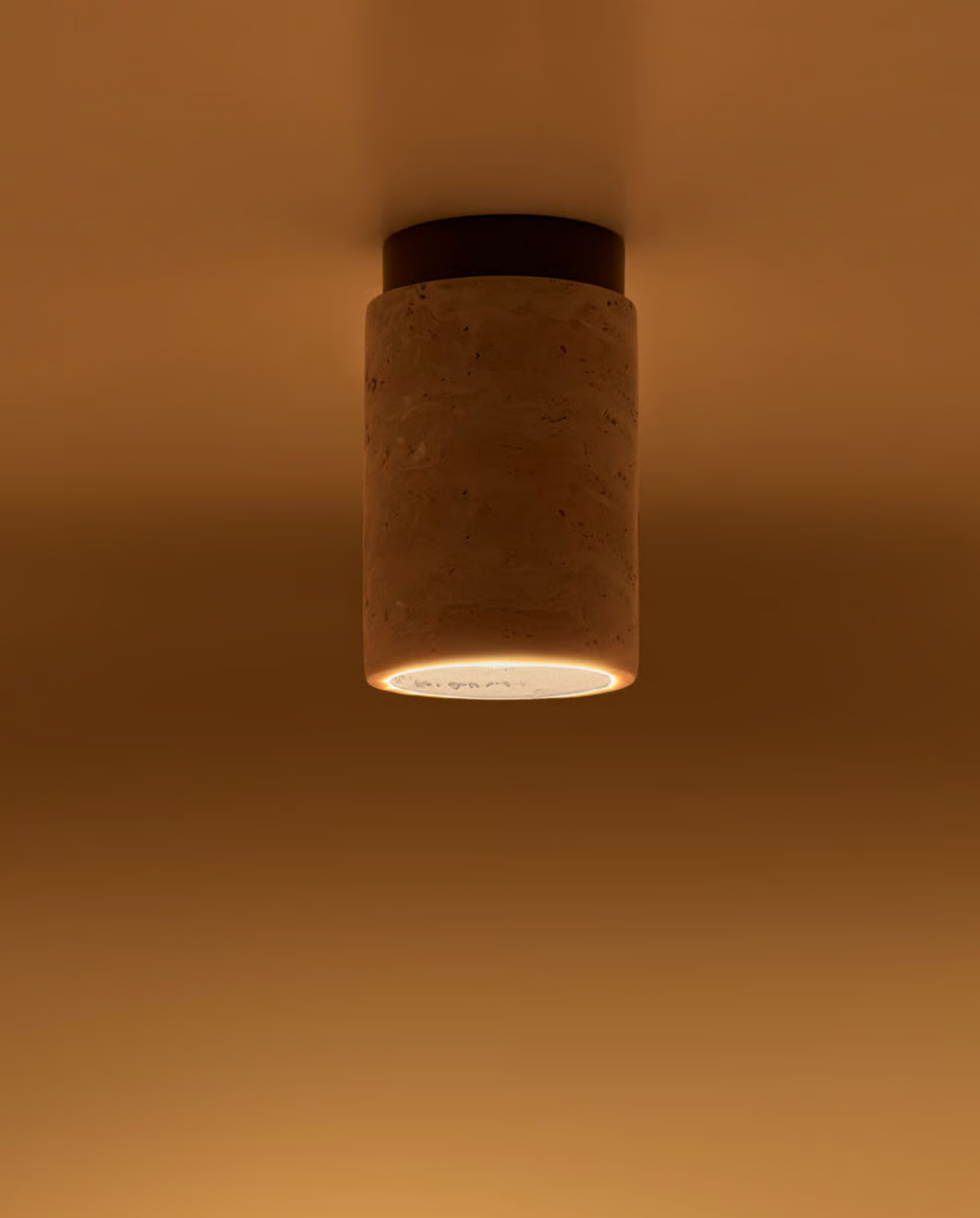 Cilindervormige plafondlamp van travertin en hout | - Maison Roze