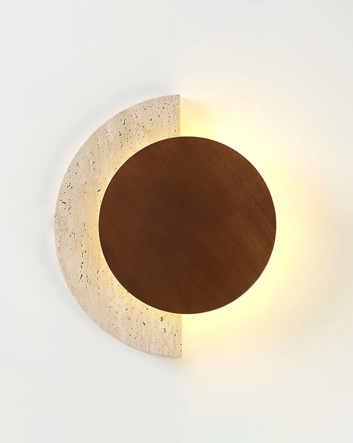 Crescent Halo - Ronde wandlamp van travertin en hout | - Maison Roze