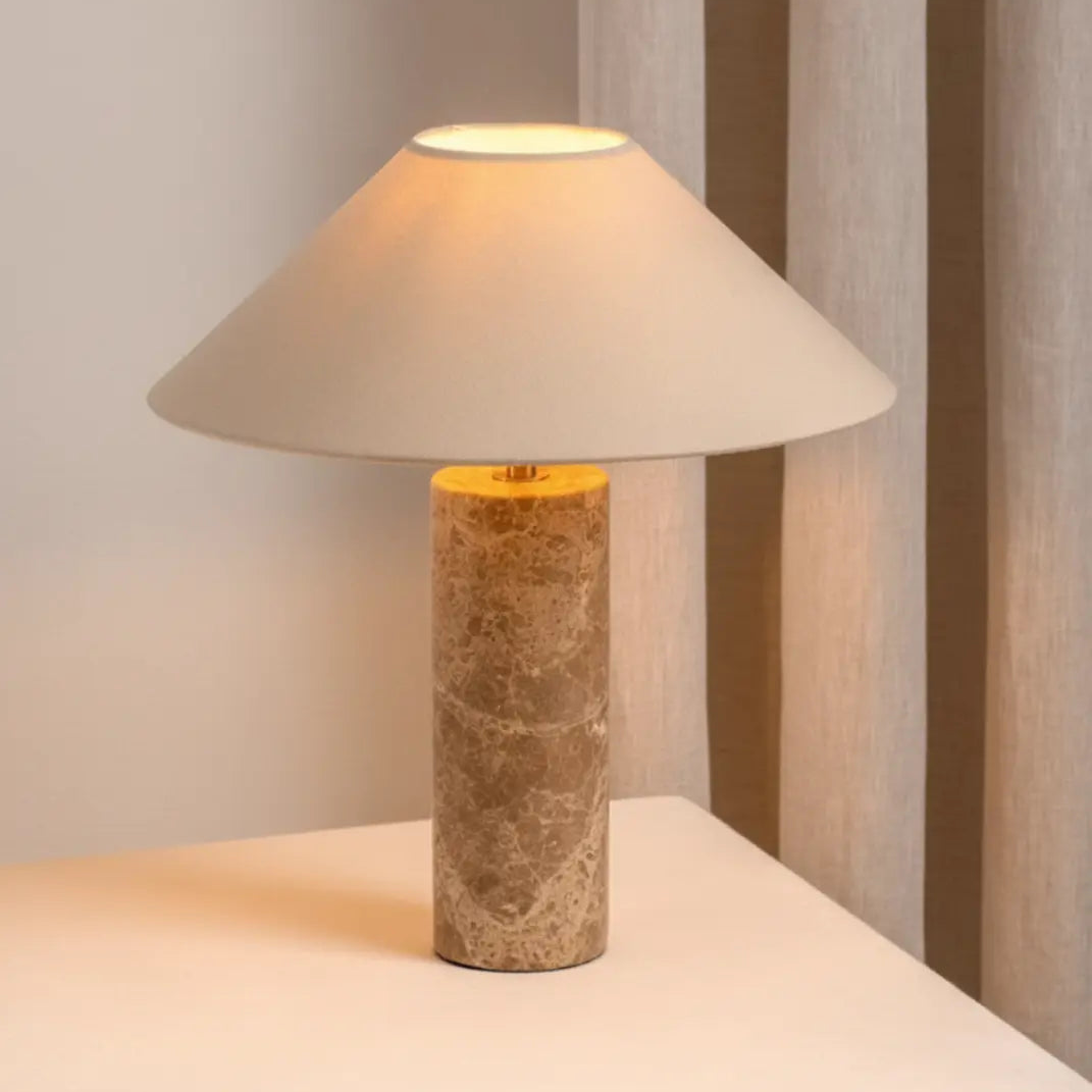 Nordic Marmeren Tafellamp – Witte Stoffen Kap