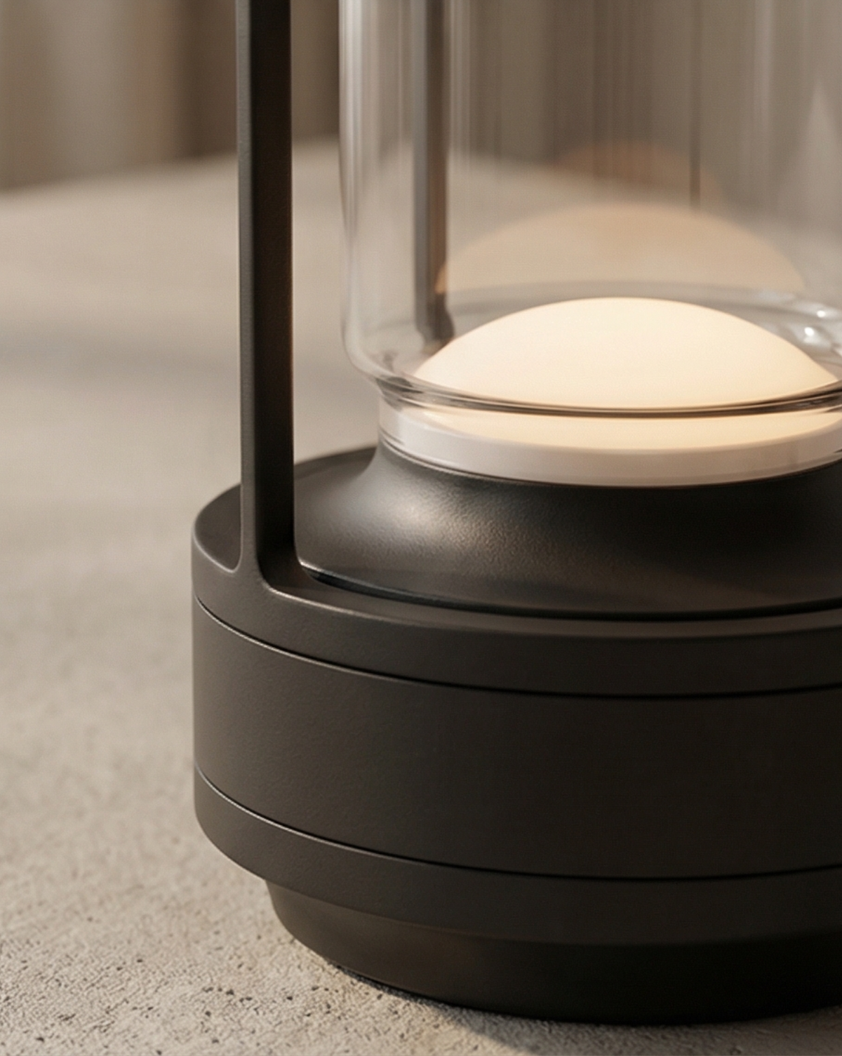 Minimalistische Kristallen LED-Tafellamp 17,5cm – USB-Oplaadbaar – Aluminium Voet | - Maison Roze