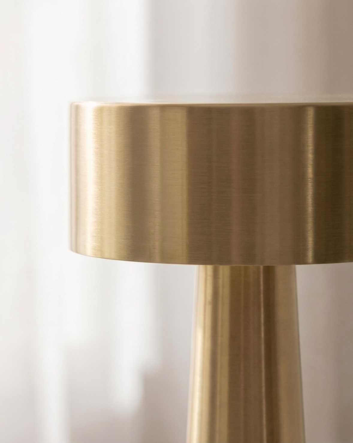 Moderne Draadloze Tafellamp – Oplaadbare LED – Metalen Afwerking | - Maison Roze