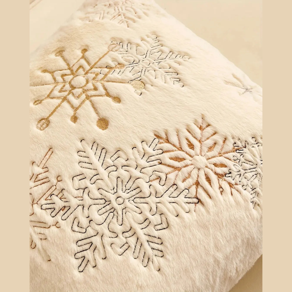 Witte Pluche Feestelijke Kussensloop