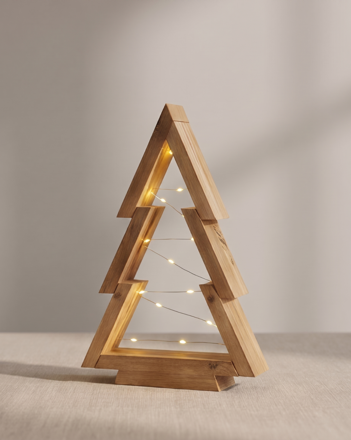 Vale Houten Kerstboomset met Ingebouwde Ledverlichting, Naturel hout | Set van 2 - Maison Roze