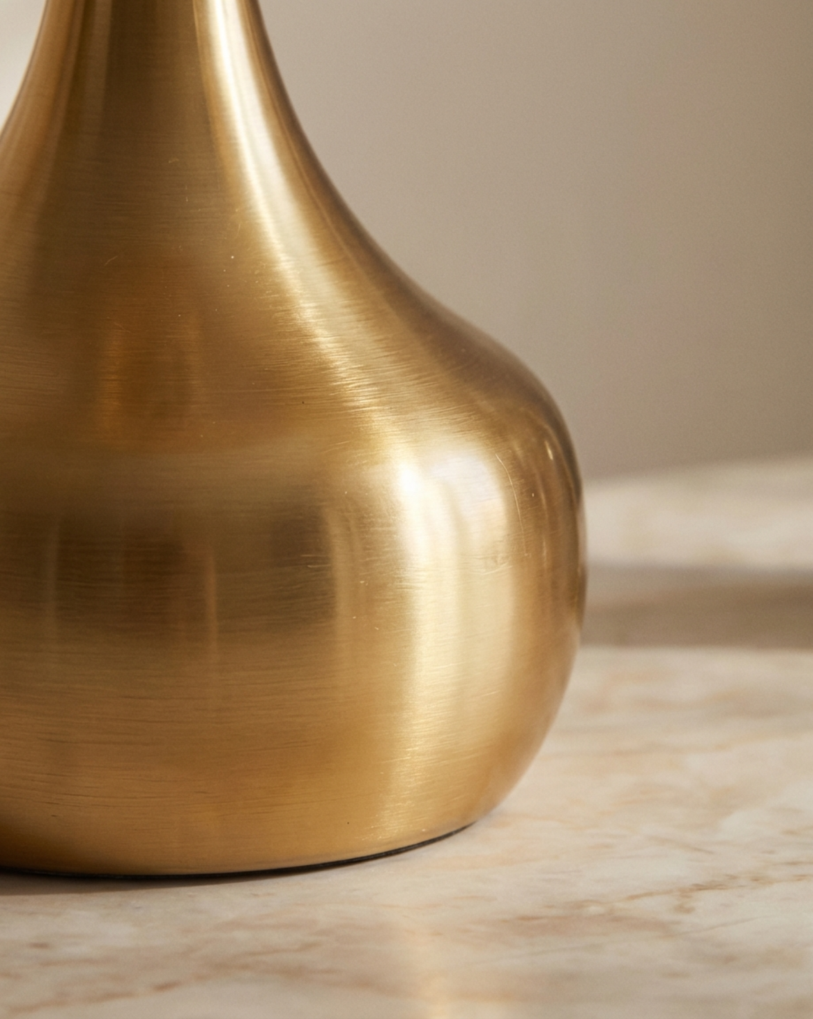 42cm Moderne Gouden Tafellamp – Elegante Metalen Voet | - Maison Roze