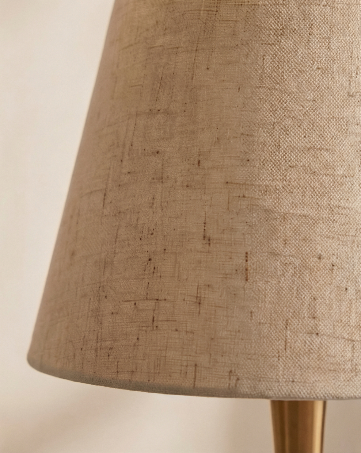 42cm Moderne Gouden Tafellamp – Elegante Metalen Voet | - Maison Roze