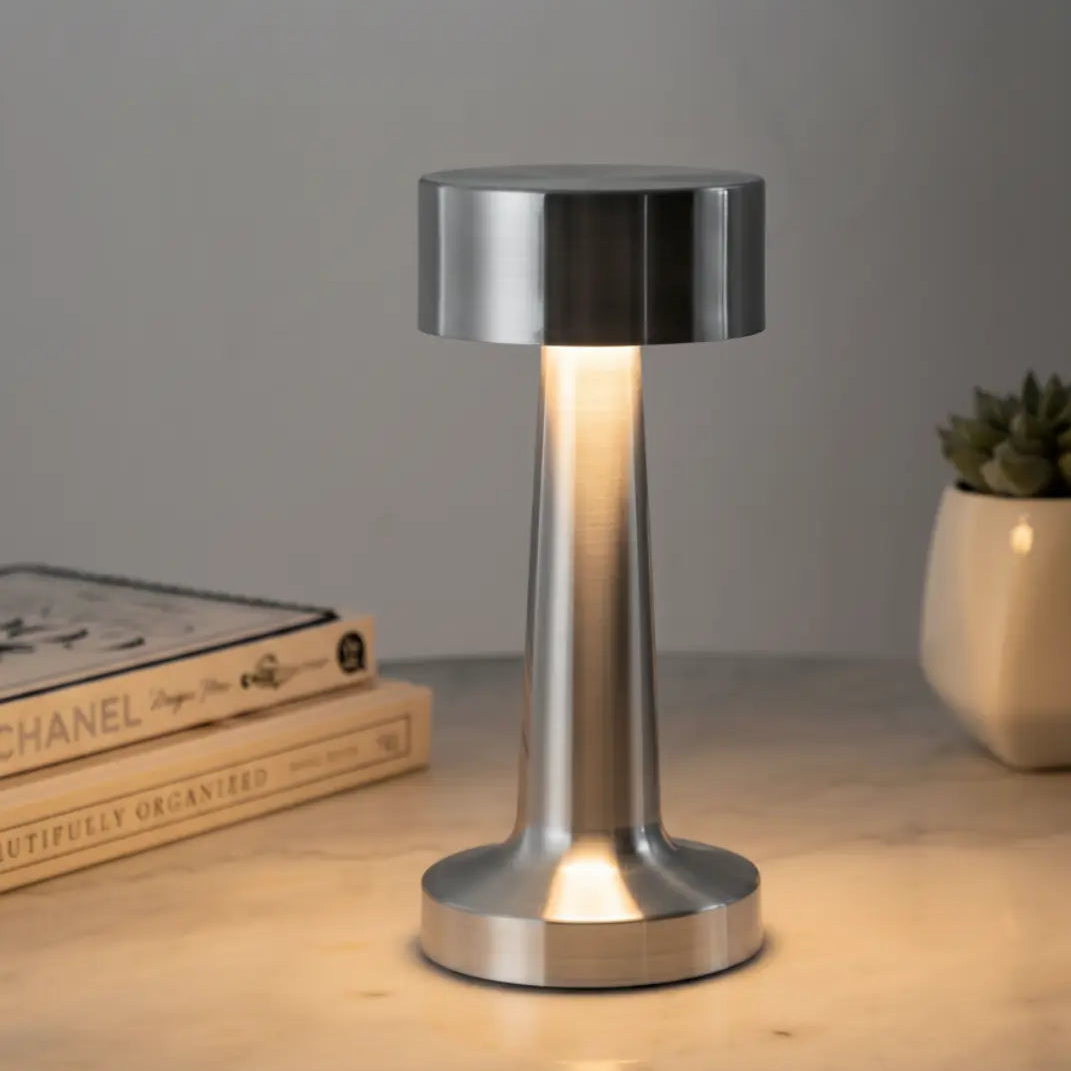 Moderne Draadloze Tafellamp – Oplaadbare LED – Metalen Afwerking