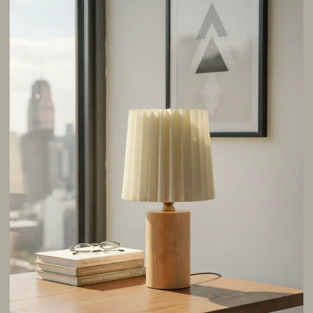 31cm Koreaanse Stijl Tafellamp – Geplooide Stoffen Kap Met Houten Voet