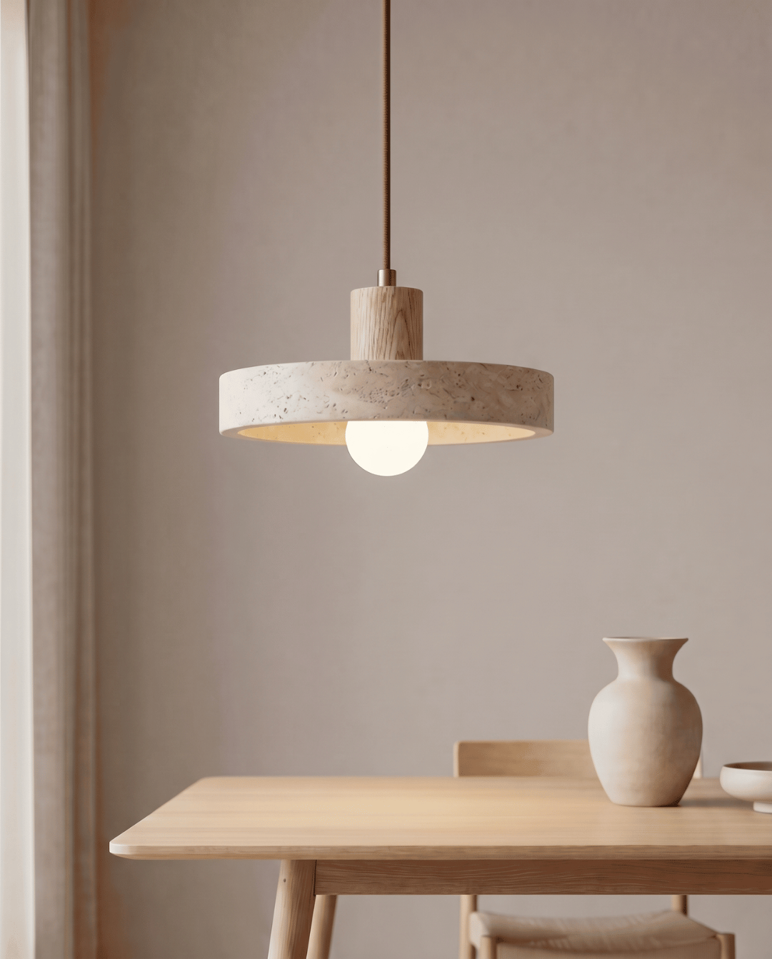 Dune Hanglamp Van Geel Travertijn Met Massief Houten Accent | - Maison Roze