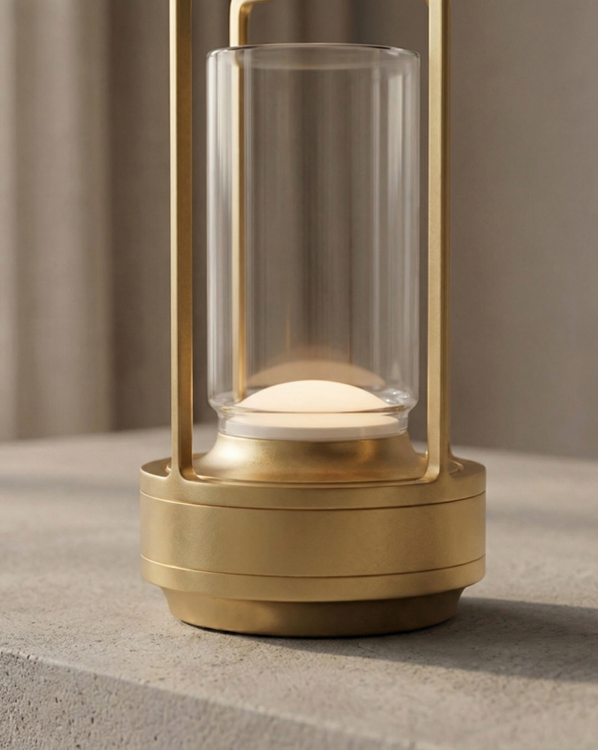 Minimalistische Kristallen LED-Tafellamp 17,5cm – USB-Oplaadbaar – Aluminium Voet | - Maison Roze