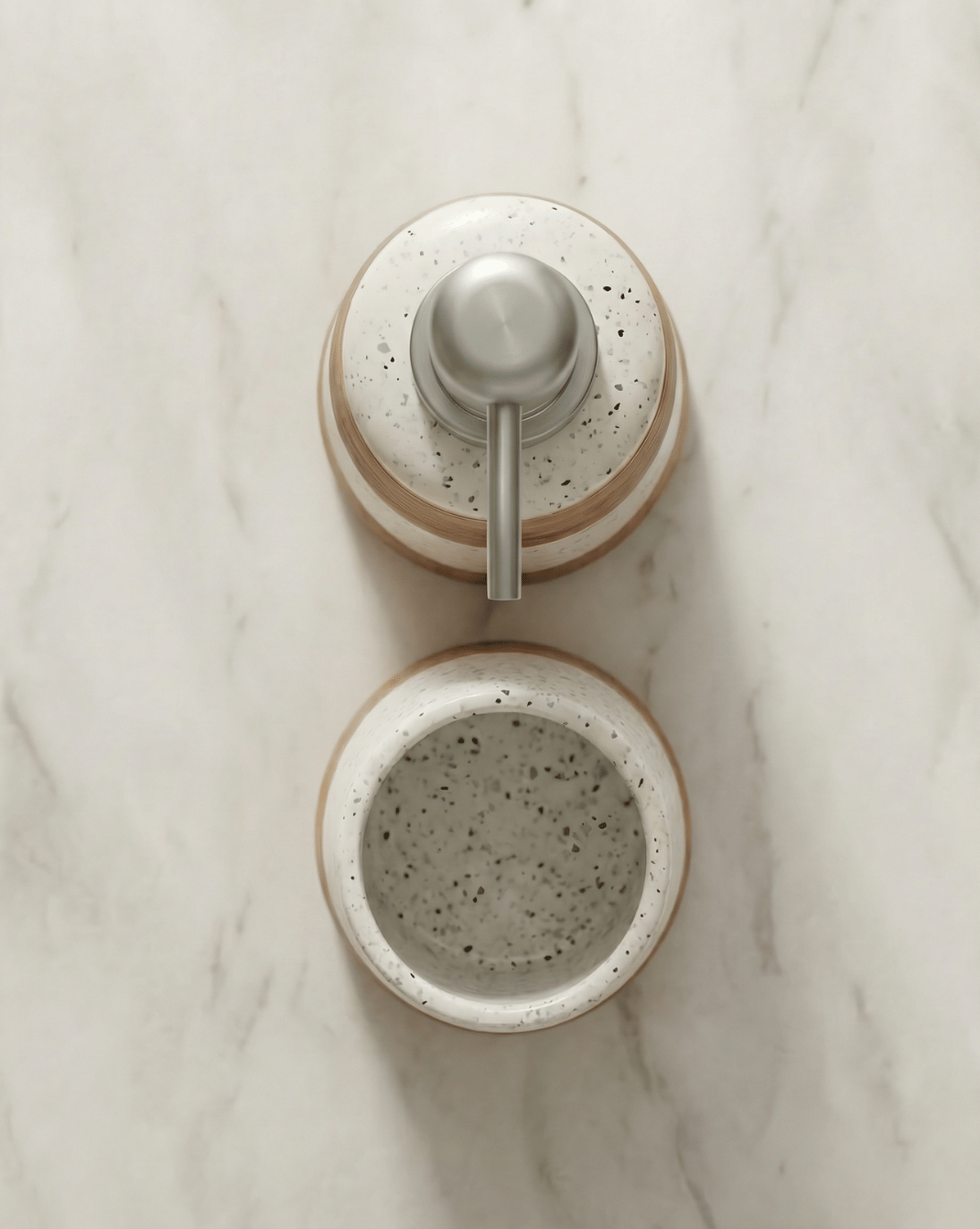 Flint Badkamerset 2-Delig Gespikkeld Keramiek Met Bamboe Design, 18 cm | - Maison Roze