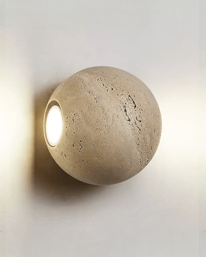 Globe - Bolvormige travertin wandlamp - Ø 13 cm | - Maison Roze