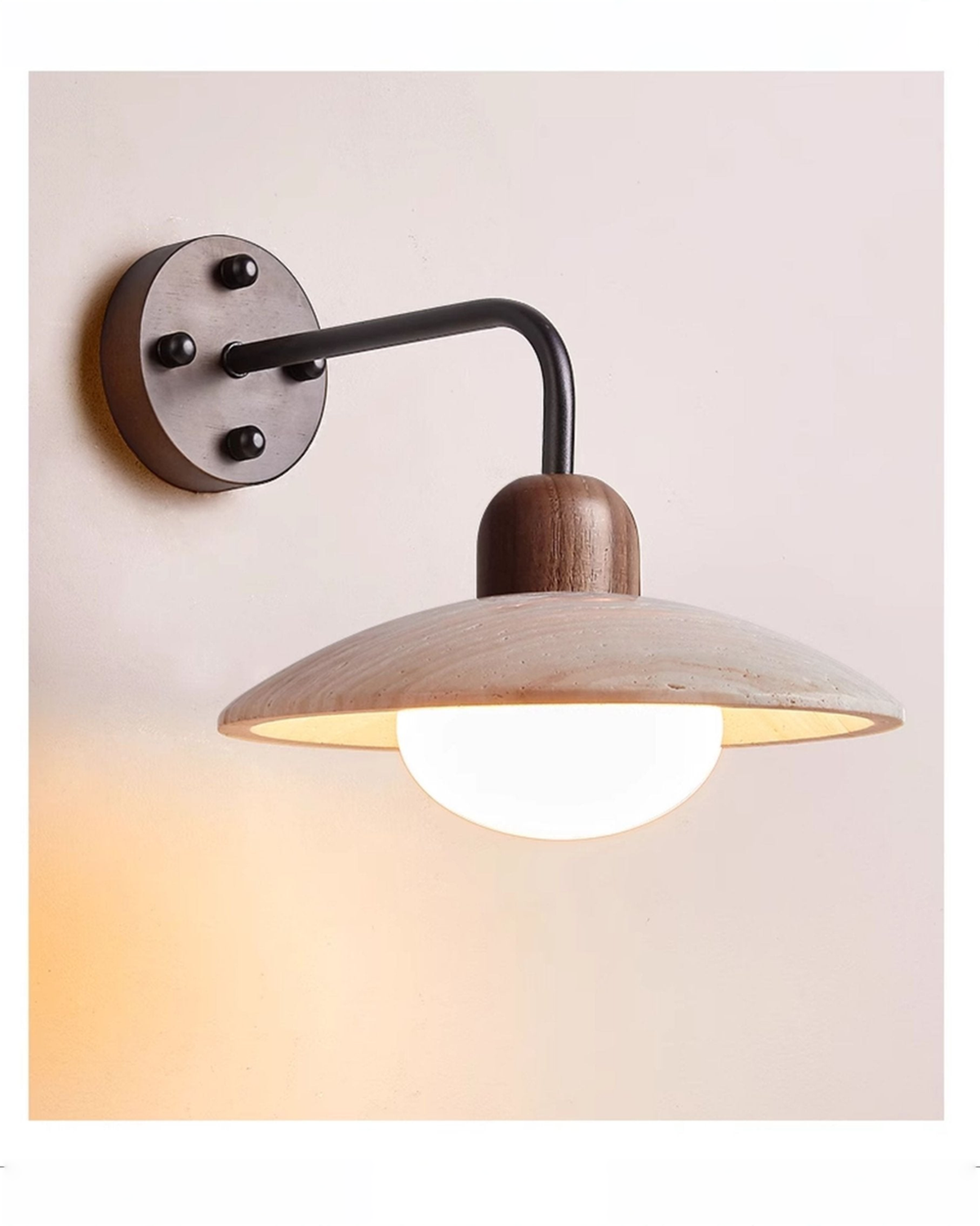 Dome Arm - Travertin wandlamp met gebogen arm en hout | - Maison Roze