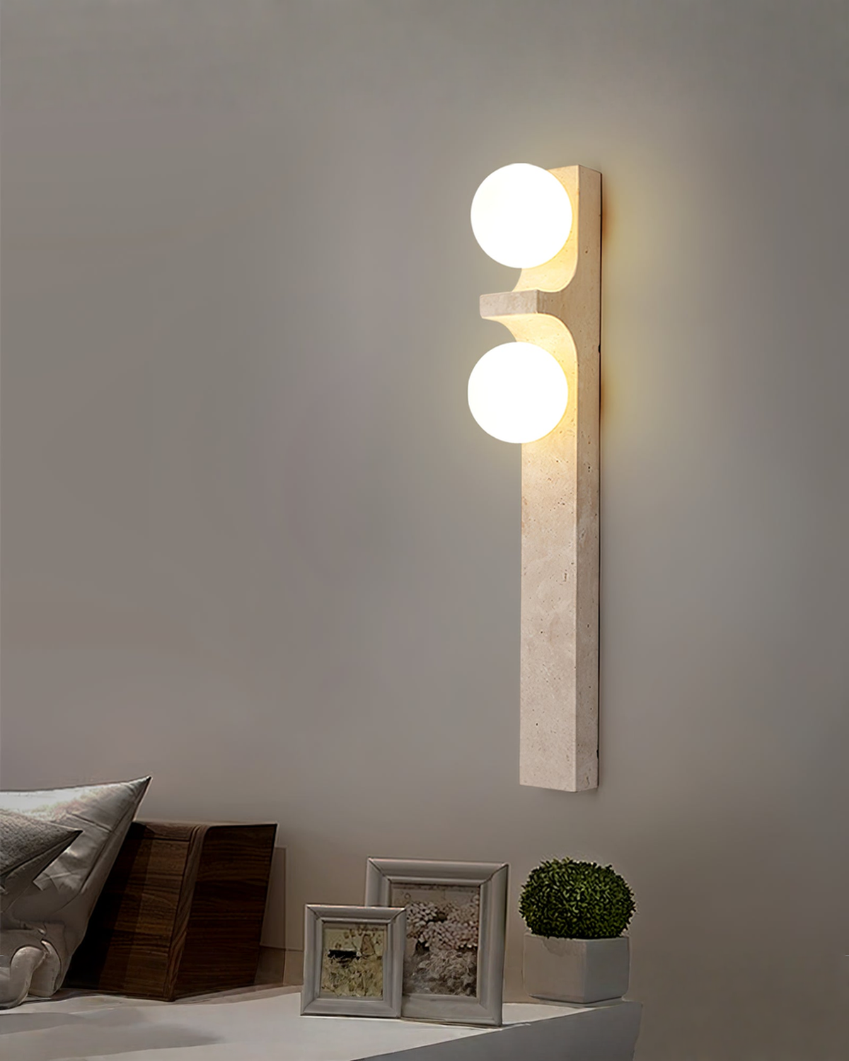 Cirra Orb - Travertin wandlamp met bol | - Maison Roze