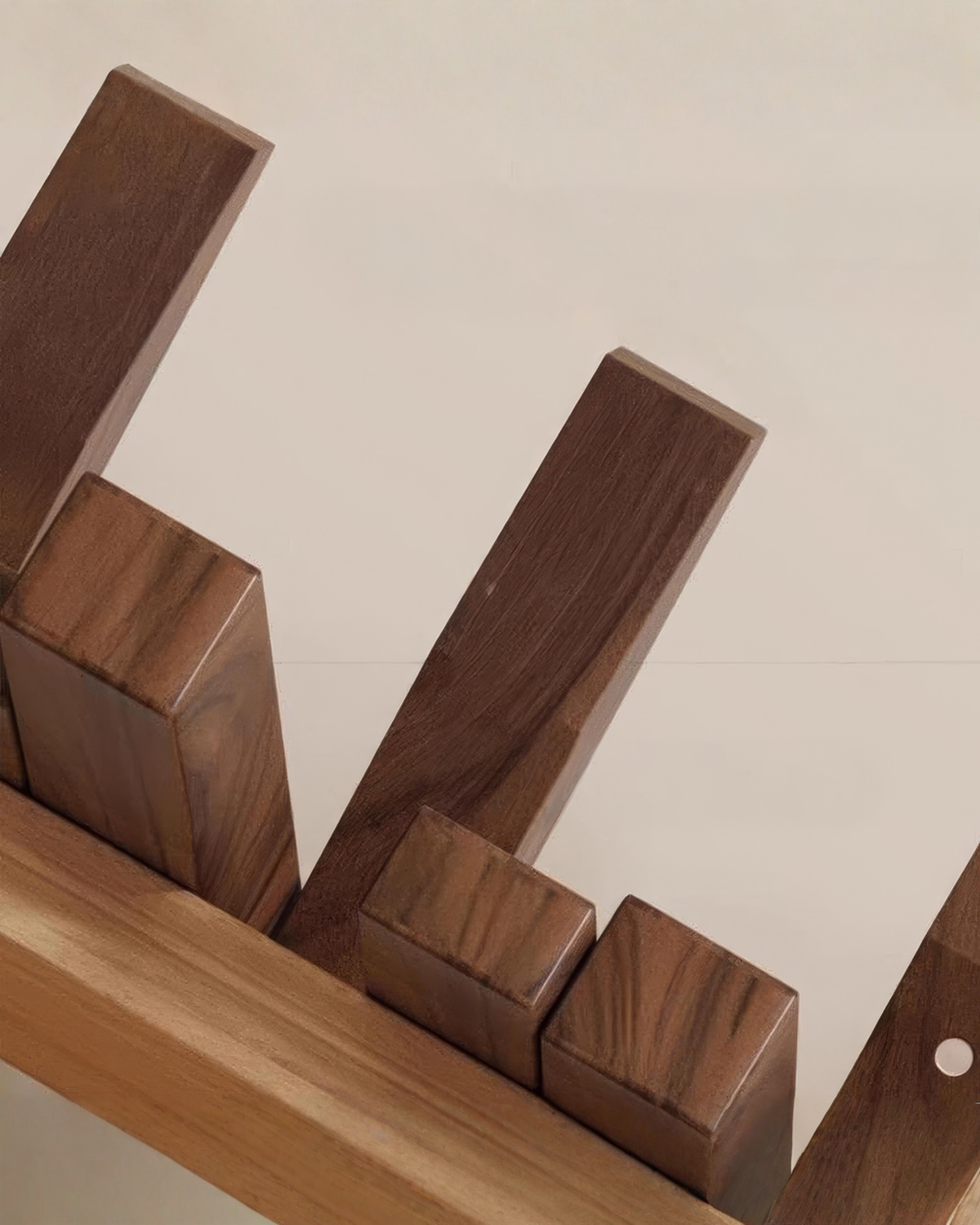 Houten wandkapstok met inklapbare magneethaken – beuken hout, 3 tot 10 haken | - Maison Roze