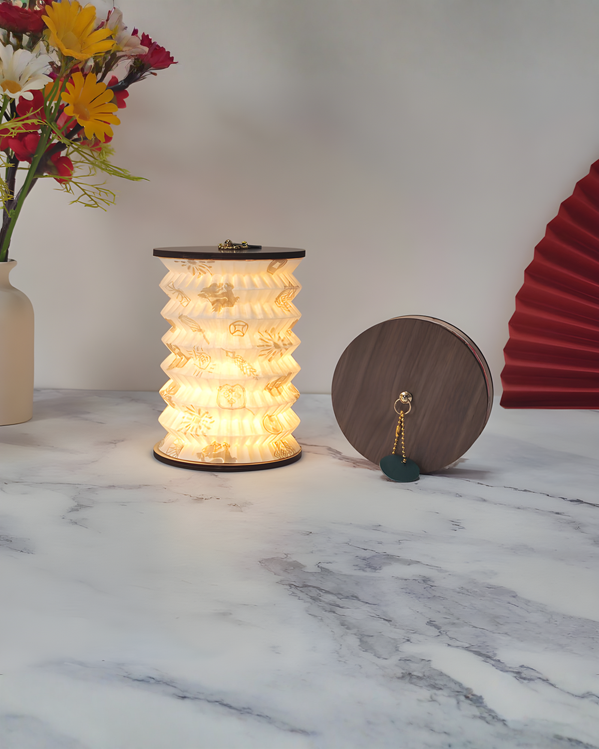 Opvouwbare papieren lampion tafellamp met Chinese print, 16 cm | Motief L - Maison Roze